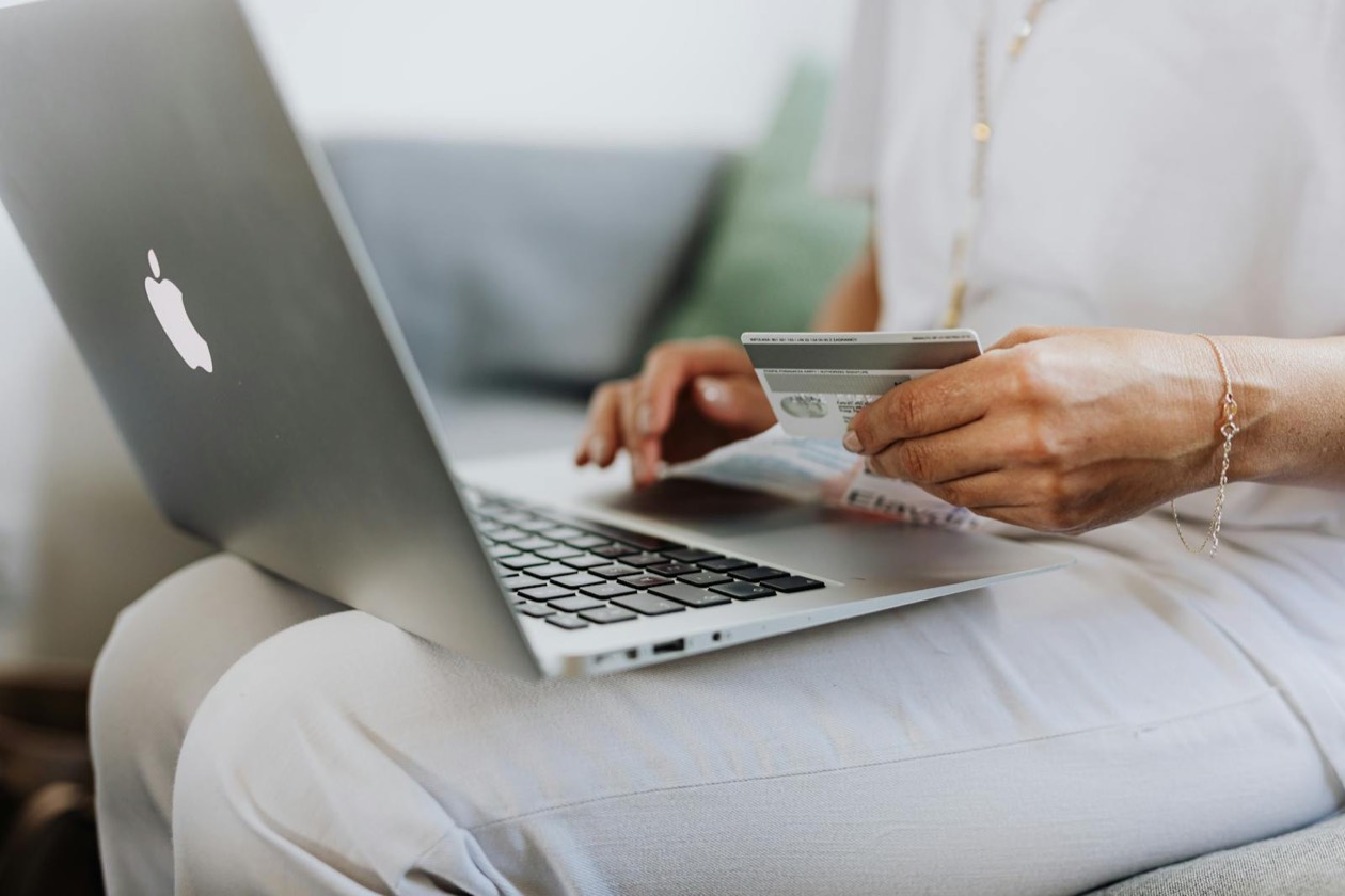 Dashboard de e-commerce y carritos de compra &mdash; análisis del coste de adquisición de cliente en 2026
